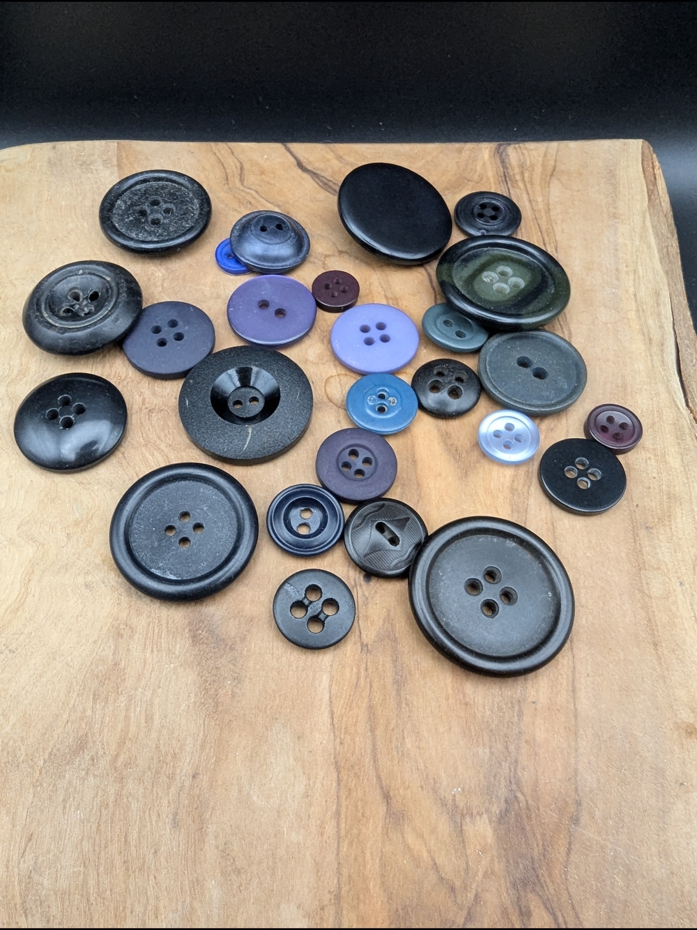 Lot Of Buttons. Vintage Buttons- Mother Of Pearl - Retro Buttons- Metal Buttons. - Picture 7 of 12